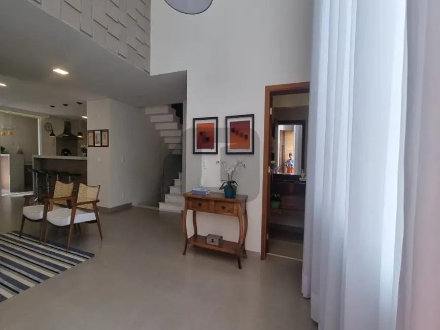 Foto 2 de Casa de Condomínio com 4 quartos à venda, 330m2 em Swiss Park, Campinas - SP
