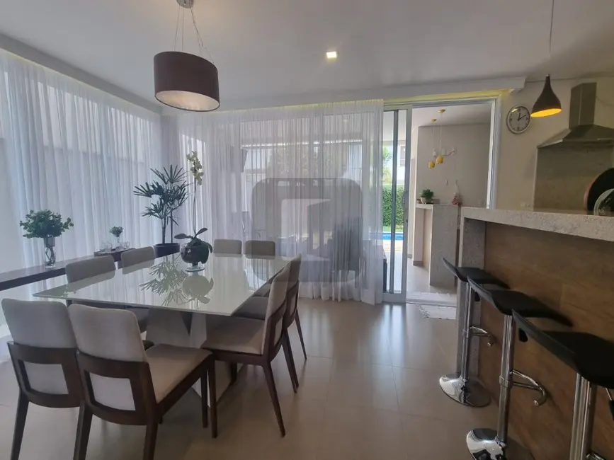 Foto 8 de Casa de Condomínio com 4 quartos à venda, 330m2 em Swiss Park, Campinas - SP