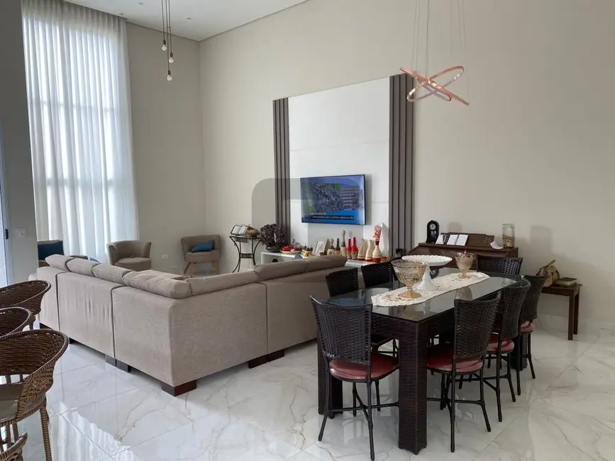 Casa de Condomínio com 3 quartos à venda, 250m2 em Jardim Amanda I, Hortolandia - SP - imagem 3 Foto 3 de Casa de Condomínio com 3 quartos à venda, 250m2 em Jardim Amanda I, Hortolandia - SP