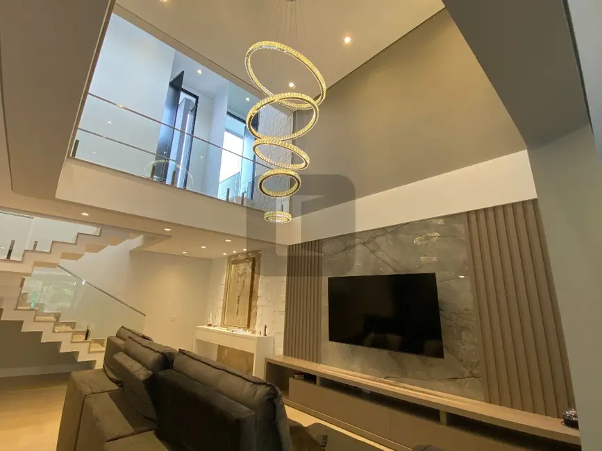 Foto 3 de Casa de Condomínio com 3 quartos à venda e para alugar, 330m2 em Swiss Park, Campinas - SP