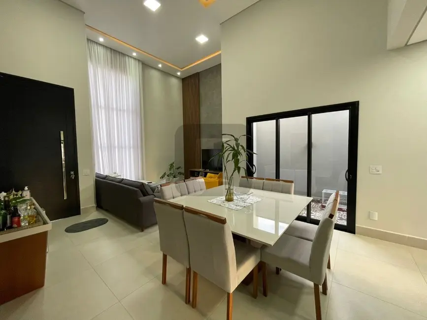 Foto 4 de Casa de Condomínio com 4 quartos à venda, 176m2 em Roncáglia, Valinhos - SP