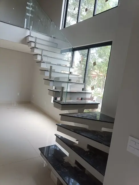 Casa de Condomínio com 3 quartos à venda, 390m2 em Loteamento Caminhos de São Conrado (Sousas), Campinas - SP - imagem 6 Foto 6 de Casa de Condomínio com 3 quartos à venda, 390m2 em Loteamento Caminhos de São Conrado (Sousas), Campinas - SP