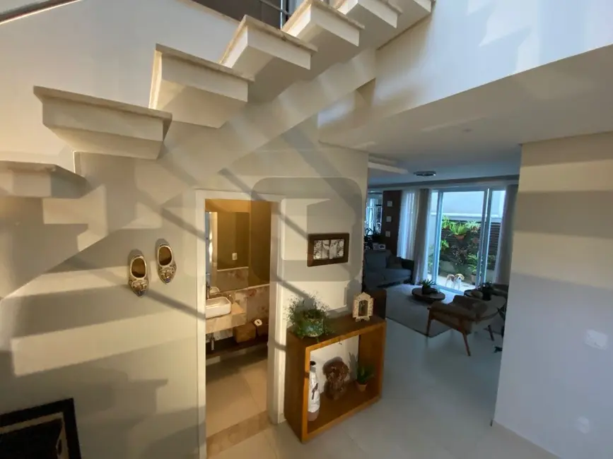 Foto 4 de Casa de Condomínio com 4 quartos à venda, 312m2 em Swiss Park, Campinas - SP