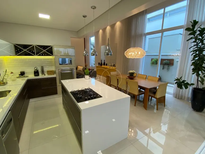 Casa de Condomínio com 3 quartos à venda, 200m2 em Swiss Park, Campinas - SP - imagem 8 Foto 8 de Casa de Condomínio com 3 quartos à venda, 200m2 em Swiss Park, Campinas - SP