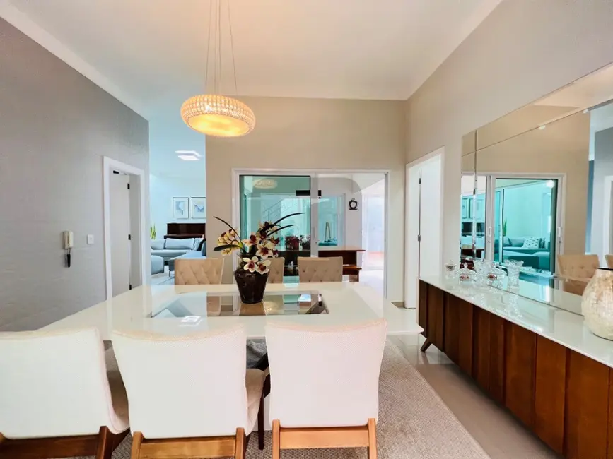 Foto 9 de Casa de Condomínio com 3 quartos à venda, 240m2 em Swiss Park, Campinas - SP