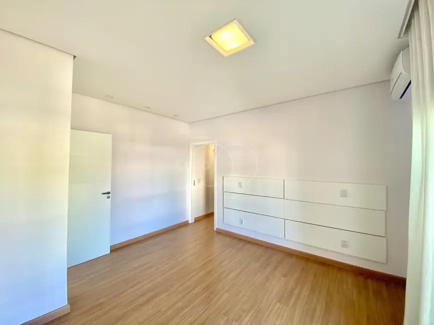 Foto 9 de Casa de Condomínio com 4 quartos à venda, 278m2 em Swiss Park, Campinas - SP