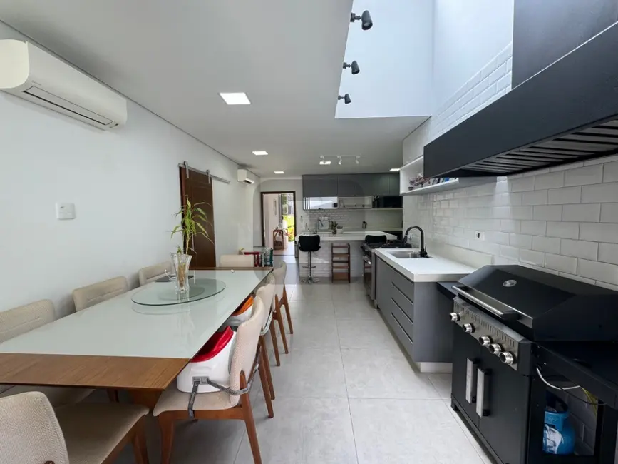 Foto 7 de Casa de Condomínio com 5 quartos à venda, 289m2 em Swiss Park, Campinas - SP