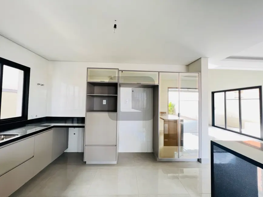 Foto 8 de Casa de Condomínio com 3 quartos à venda, 290m2 em Swiss Park, Campinas - SP