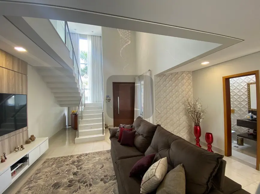 Foto 3 de Casa de Condomínio com 3 quartos à venda, 251m2 em Swiss Park, Campinas - SP