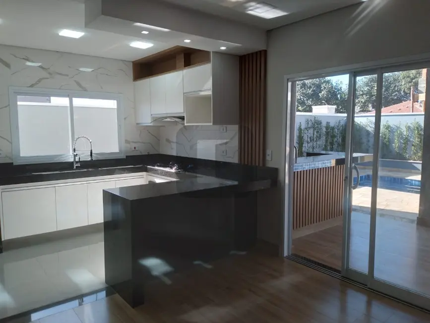 Foto 8 de Casa de Condomínio com 4 quartos à venda, 250m2 em Paulinia - SP