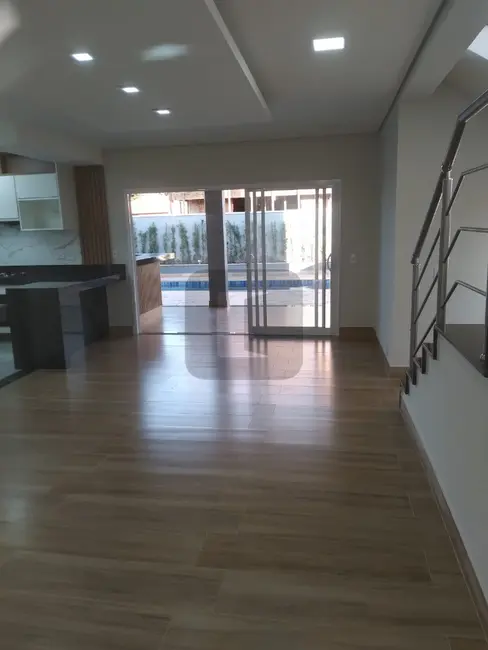 Foto 2 de Casa de Condomínio com 4 quartos à venda, 250m2 em Paulinia - SP