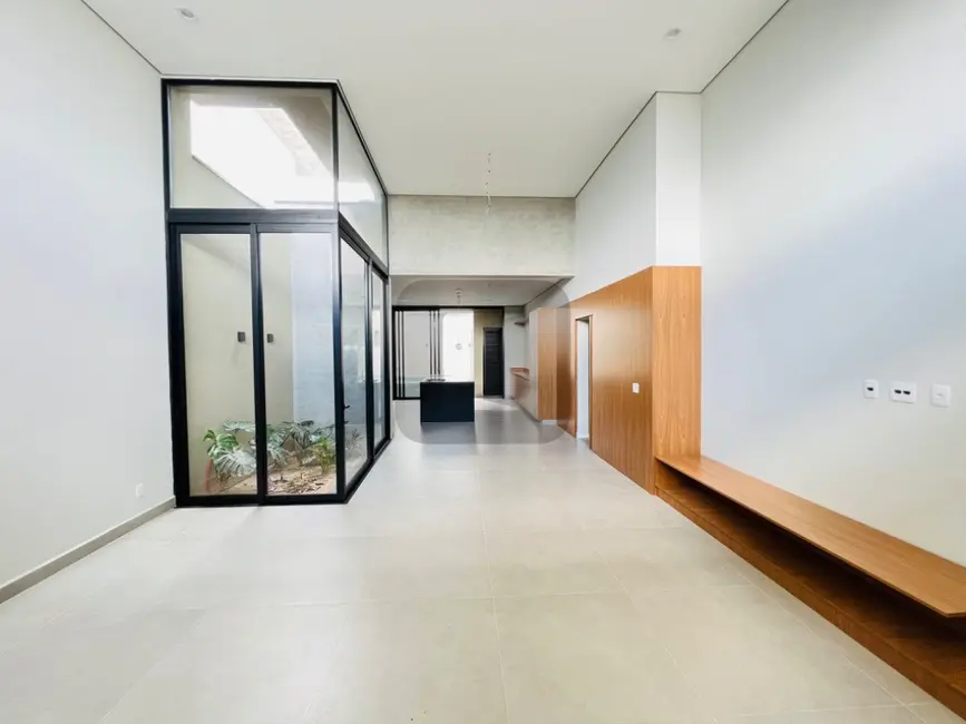 Casa de Condomínio com 3 quartos à venda, 206m2 em Swiss Park, Campinas - SP - imagem 3 Foto 3 de Casa de Condomínio com 3 quartos à venda, 206m2 em Swiss Park, Campinas - SP