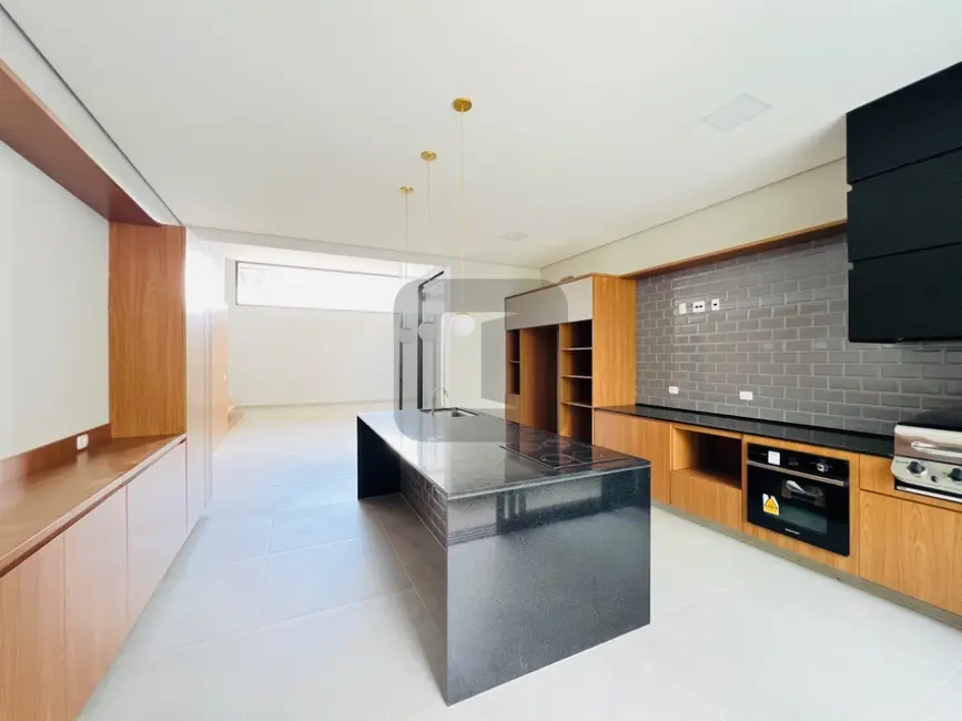 Casa de Condomínio com 3 quartos à venda, 206m2 em Swiss Park, Campinas - SP - imagem 6 Foto 6 de Casa de Condomínio com 3 quartos à venda, 206m2 em Swiss Park, Campinas - SP