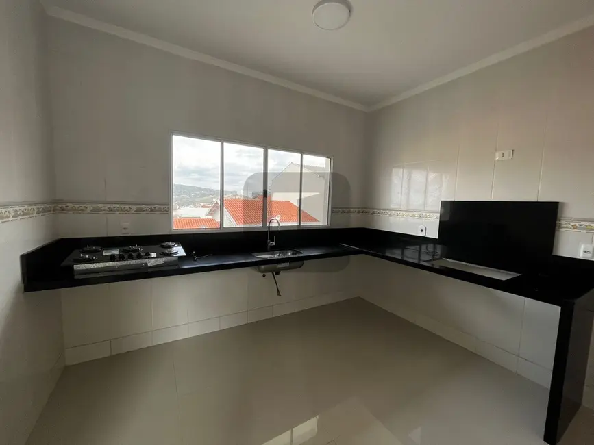 Casa de Condomínio com 3 quartos à venda, 236m2 em Chácaras Alpina, Valinhos - SP - imagem 9 Foto 9 de Casa de Condomínio com 3 quartos à venda, 236m2 em Chácaras Alpina, Valinhos - SP