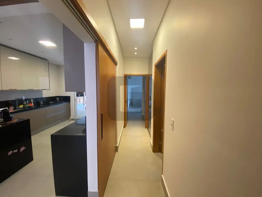 Foto 5 de Casa de Condomínio com 3 quartos à venda, 254m2 em Swiss Park, Campinas - SP