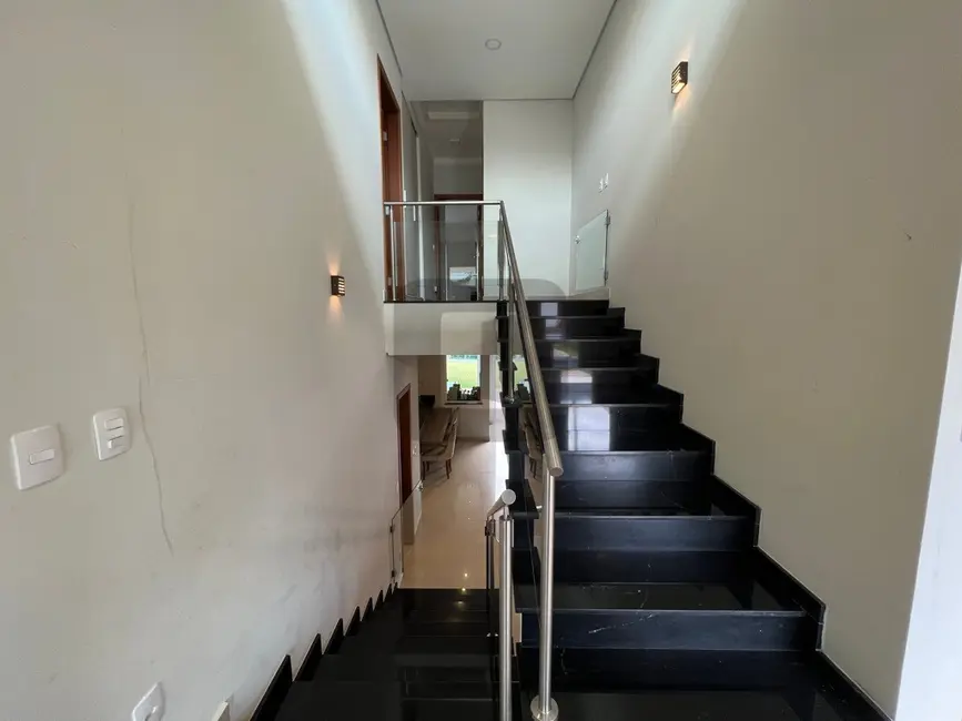 Foto 2 de Casa de Condomínio com 4 quartos à venda e para alugar, 200m2 em Swiss Park, Campinas - SP