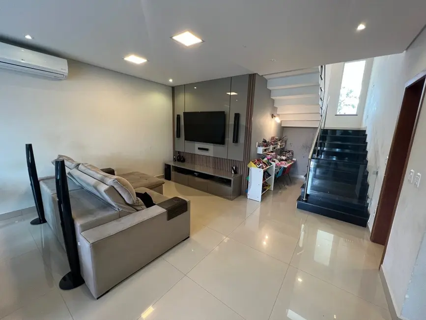 Foto 3 de Casa de Condomínio com 4 quartos à venda e para alugar, 200m2 em Swiss Park, Campinas - SP