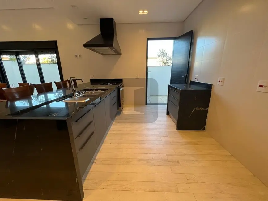 Casa de Condomínio com 4 quartos à venda, 360m2 em Swiss Park, Campinas - SP - imagem 5 Foto 5 de Casa de Condomínio com 4 quartos à venda, 360m2 em Swiss Park, Campinas - SP