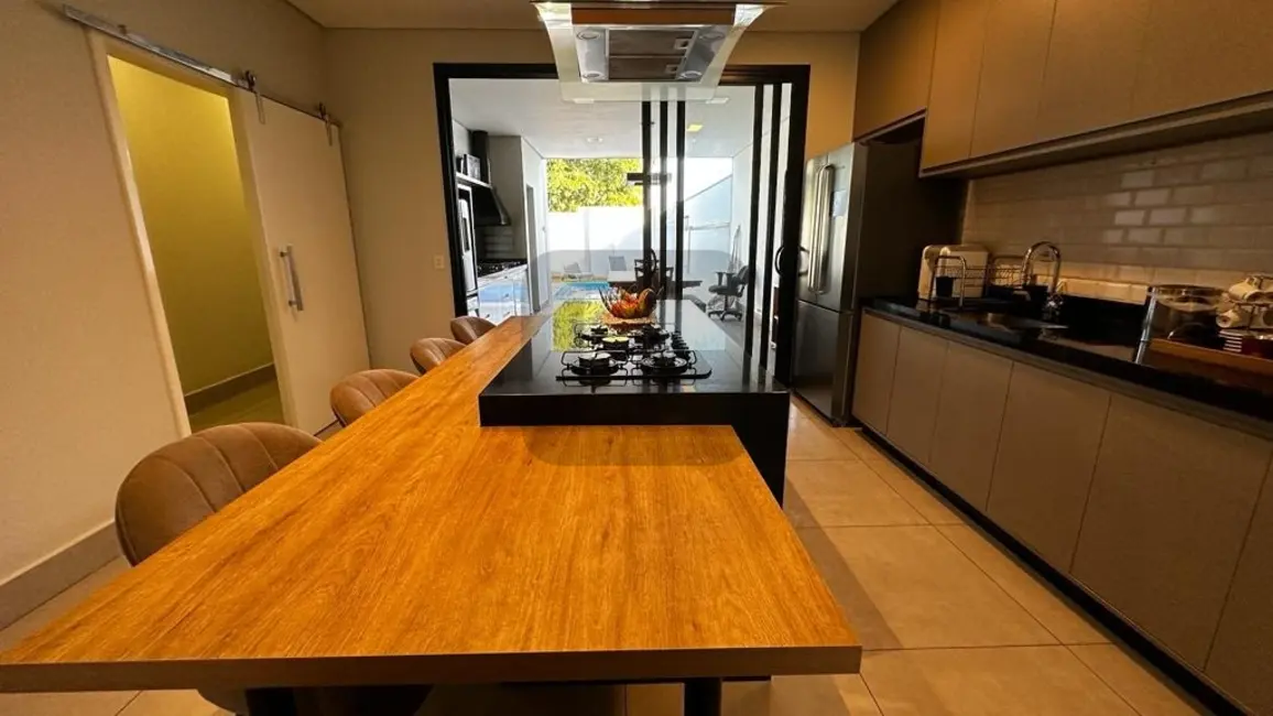 Foto 9 de Casa de Condomínio com 3 quartos à venda, 190m2 em Swiss Park, Campinas - SP