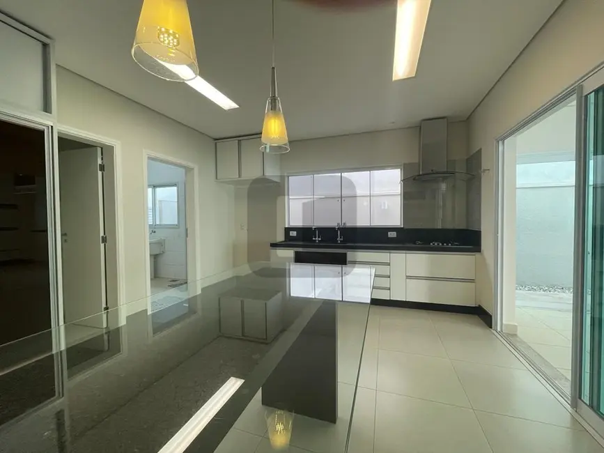 Foto 8 de Casa de Condomínio com 4 quartos à venda, 300m2 em Swiss Park, Campinas - SP