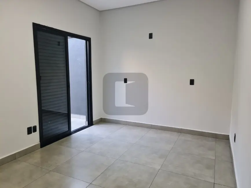 Foto 1 de Casa com 4 quartos à venda, 172m2 em Hortolandia - SP