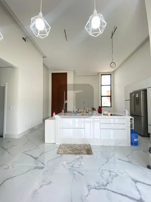 Casa de Condomínio com 4 quartos à venda, 244m2 em Residencial Vivenda das Pitangueiras, Valinhos - SP - imagem 4 Foto 4 de Casa de Condomínio com 4 quartos à venda, 244m2 em Residencial Vivenda das Pitangueiras, Valinhos - SP