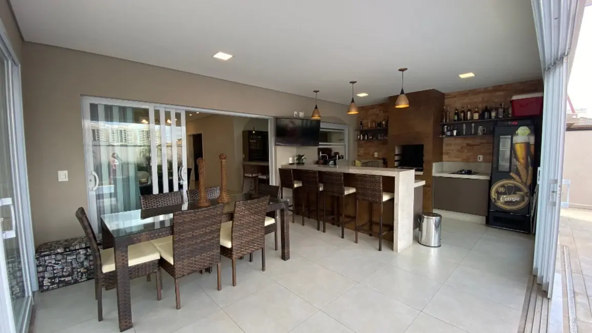 Foto 4 de Casa de Condomínio com 3 quartos à venda, 282m2 em Swiss Park, Campinas - SP