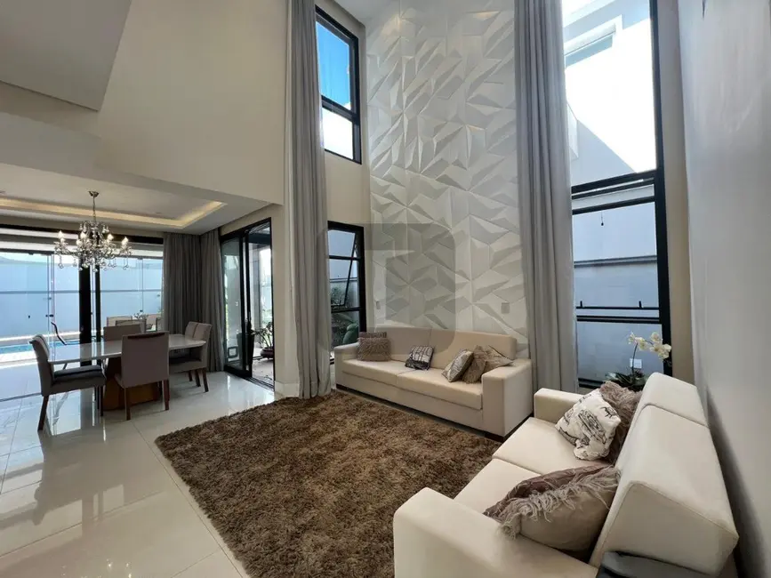 Foto 3 de Casa com 4 quartos à venda, 300m2 em Swiss Park, Campinas - SP