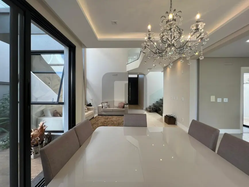 Foto 5 de Casa com 4 quartos à venda, 300m2 em Swiss Park, Campinas - SP