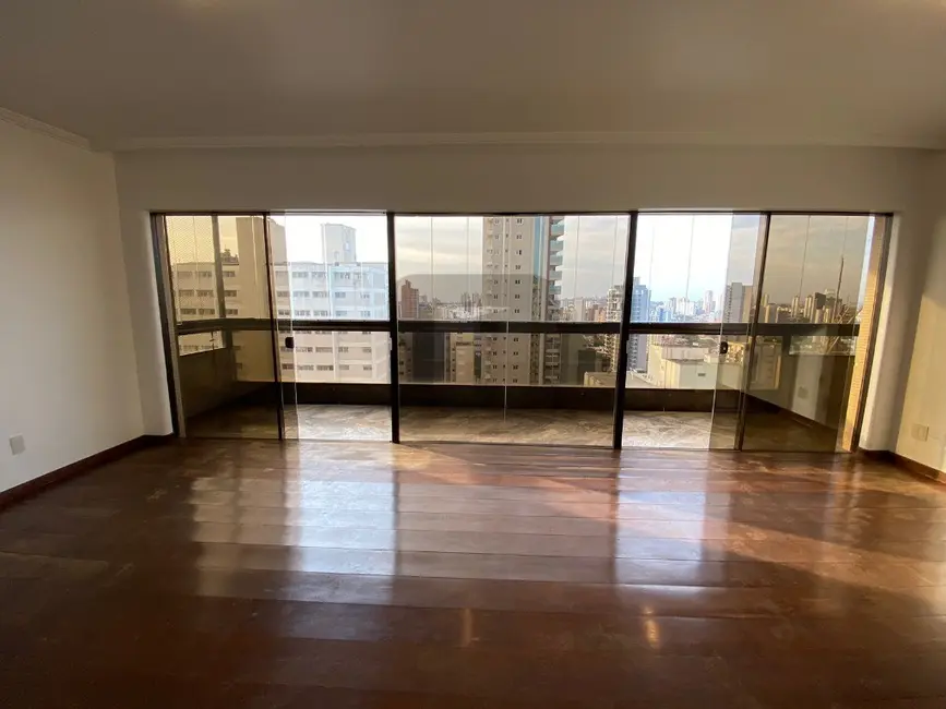 Apartamento com 4 quartos à venda e para alugar, 274m2 em Cambuí, Campinas - SP - imagem 5 Foto 5 de Apartamento com 4 quartos à venda e para alugar, 274m2 em Cambuí, Campinas - SP