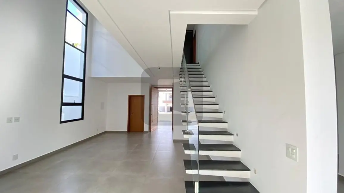 Foto 4 de Casa de Condomínio com 4 quartos para alugar, 374m2 em Swiss Park, Campinas - SP