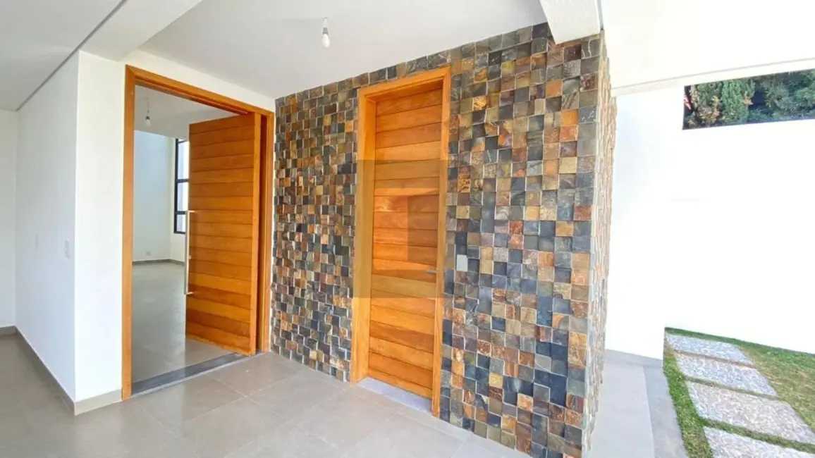 Foto 2 de Casa de Condomínio com 4 quartos para alugar, 374m2 em Swiss Park, Campinas - SP