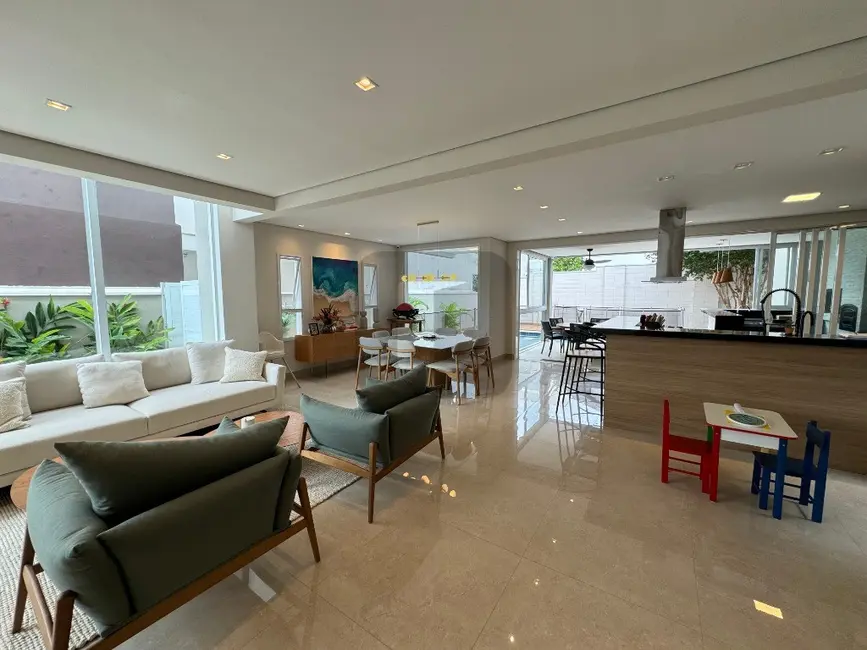 Foto 4 de Casa de Condomínio com 4 quartos à venda, 303m2 em Swiss Park, Campinas - SP