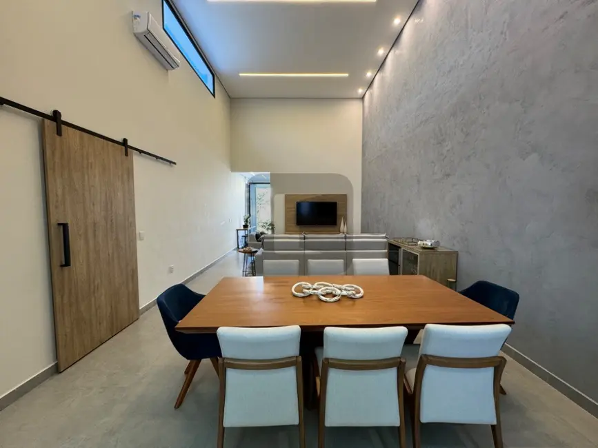 Casa de Condomínio com 3 quartos à venda, 215m2 em Swiss Park, Campinas - SP - imagem 6 Foto 6 de Casa de Condomínio com 3 quartos à venda, 215m2 em Swiss Park, Campinas - SP