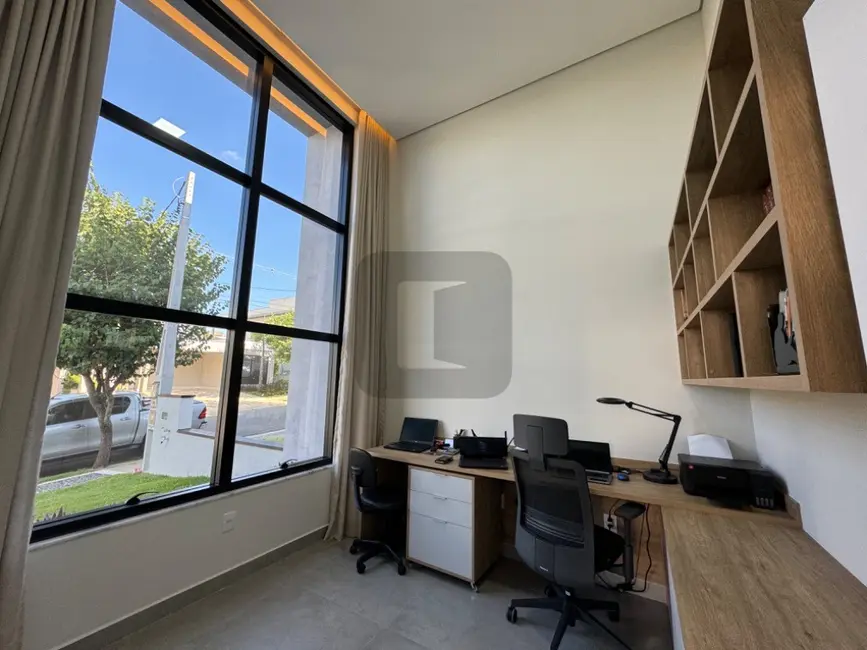 Casa de Condomínio com 3 quartos à venda, 215m2 em Swiss Park, Campinas - SP - imagem 4 Foto 4 de Casa de Condomínio com 3 quartos à venda, 215m2 em Swiss Park, Campinas - SP