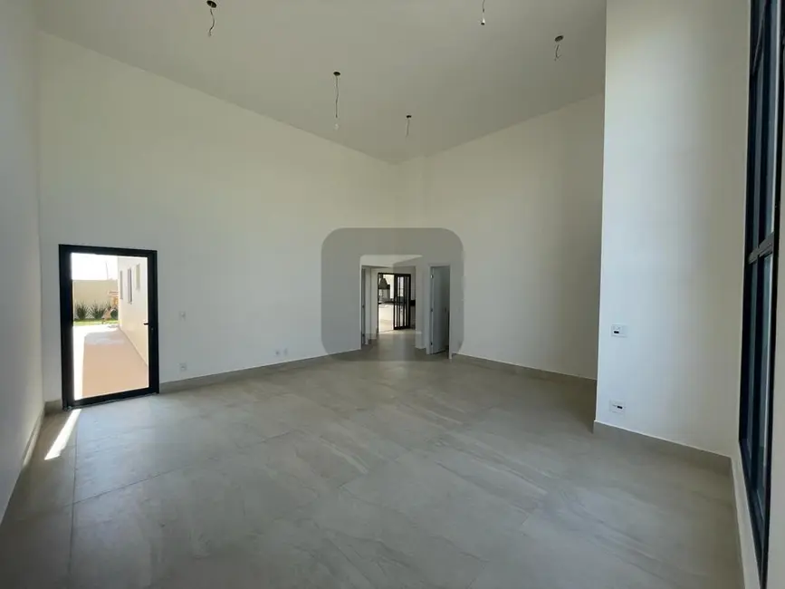 Foto 4 de Casa de Condomínio com 3 quartos à venda, 180m2 em Roncáglia, Valinhos - SP