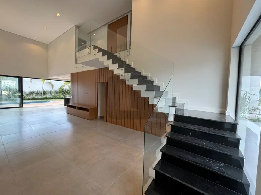 Casa de Condomínio com 4 quartos à venda, 260m2 em Swiss Park, Campinas - SP - imagem 7 Foto 7 de Casa de Condomínio com 4 quartos à venda, 260m2 em Swiss Park, Campinas - SP