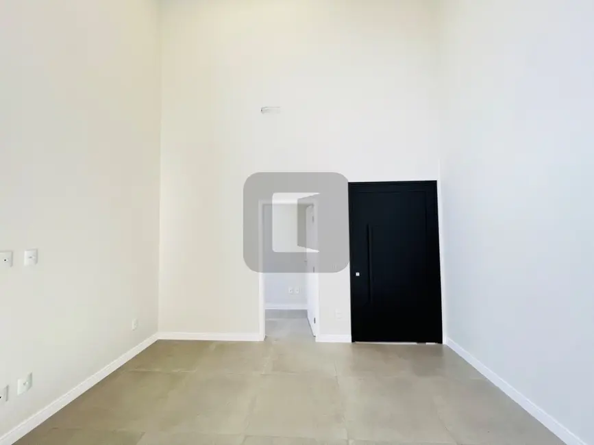 Casa de Condomínio com 3 quartos à venda, 217m2 em Roncáglia, Valinhos - SP - imagem 6 Foto 6 de Casa de Condomínio com 3 quartos à venda, 217m2 em Roncáglia, Valinhos - SP