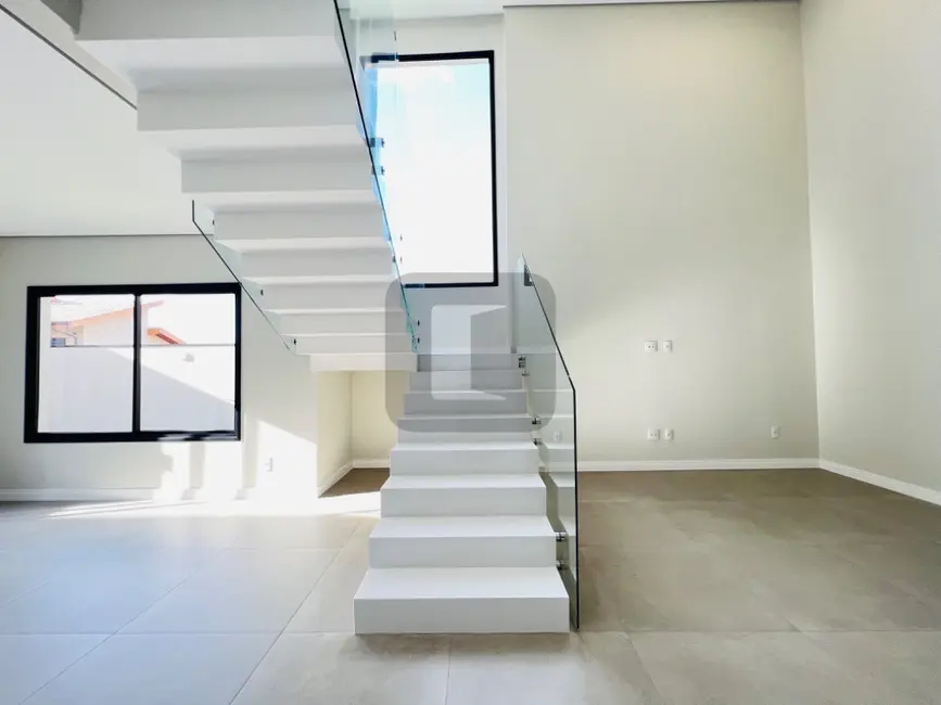 Casa de Condomínio com 3 quartos à venda, 217m2 em Roncáglia, Valinhos - SP - imagem 8 Foto 8 de Casa de Condomínio com 3 quartos à venda, 217m2 em Roncáglia, Valinhos - SP