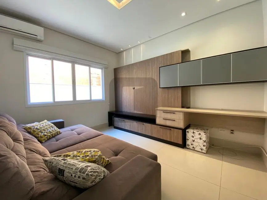 Foto 2 de Casa de Condomínio com 3 quartos à venda, 274m2 em Swiss Park, Campinas - SP