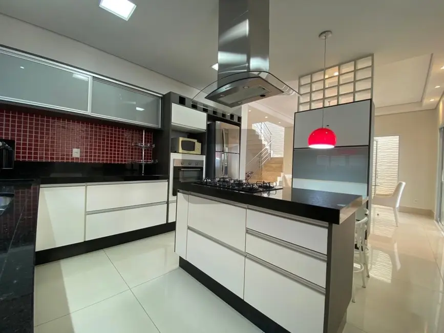 Foto 4 de Casa de Condomínio com 3 quartos à venda, 274m2 em Swiss Park, Campinas - SP