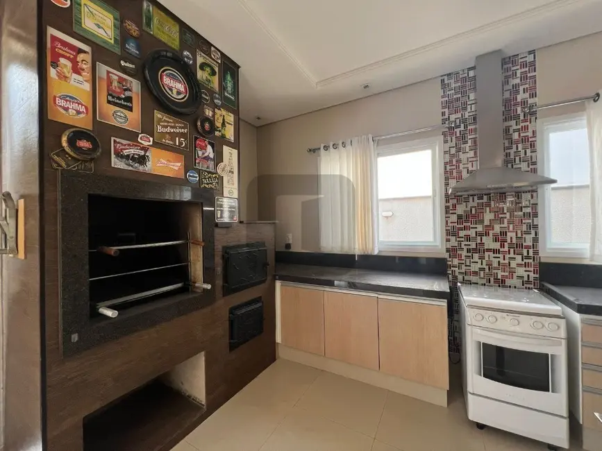 Foto 3 de Casa de Condomínio com 4 quartos à venda, 243m2 em Swiss Park, Campinas - SP