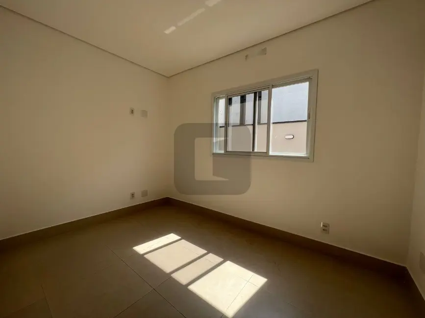 Foto 5 de Casa de Condomínio com 4 quartos à venda, 243m2 em Swiss Park, Campinas - SP
