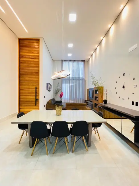 Foto 5 de Casa de Condomínio com 3 quartos à venda, 198m2 em Swiss Park, Campinas - SP