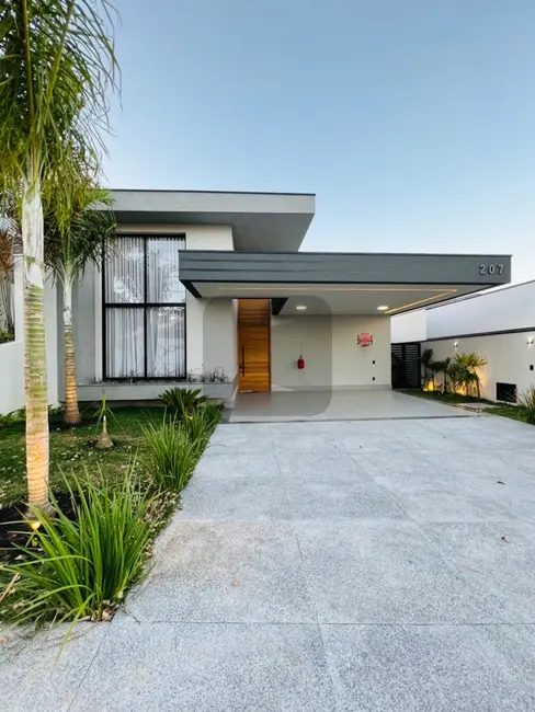 Foto 2 de Casa de Condomínio com 3 quartos à venda, 198m2 em Swiss Park, Campinas - SP