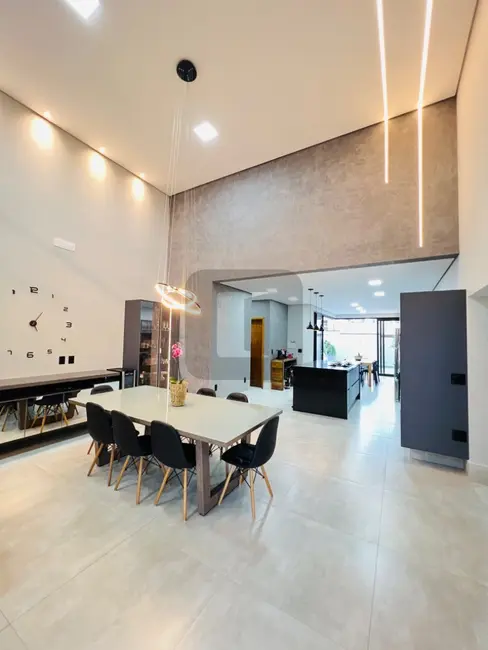 Foto 3 de Casa de Condomínio com 3 quartos à venda, 198m2 em Swiss Park, Campinas - SP