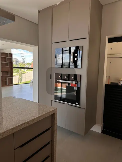 Foto 3 de Casa de Condomínio com 4 quartos à venda e para alugar, 320m2 em Swiss Park, Campinas - SP