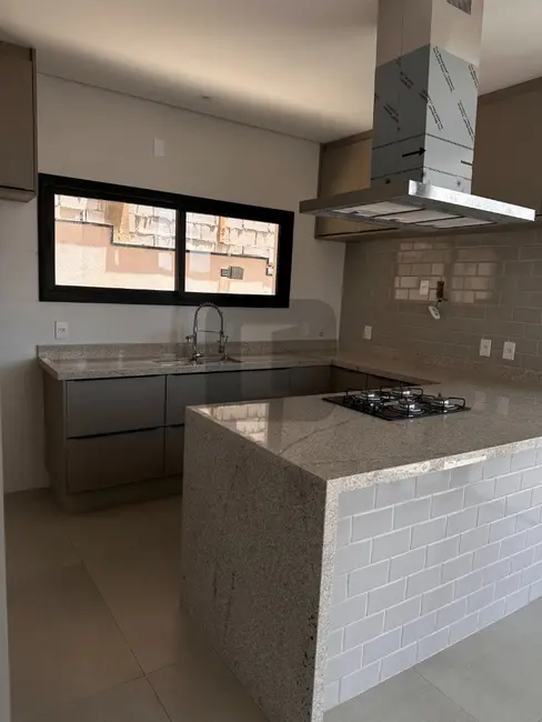 Foto 2 de Casa de Condomínio com 4 quartos à venda e para alugar, 320m2 em Swiss Park, Campinas - SP