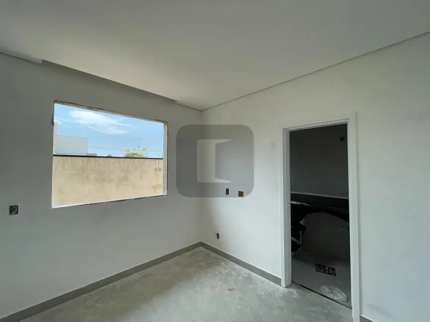 Foto 5 de Casa de Condomínio com 3 quartos à venda, 255m2 em Jaguariuna - SP