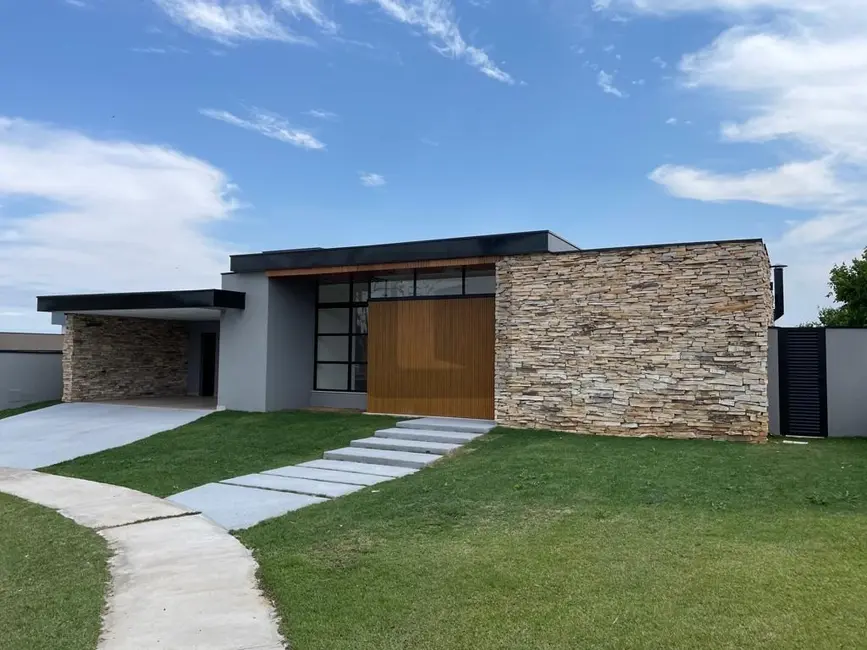 Foto 2 de Casa de Condomínio com 3 quartos à venda, 250m2 em Jaguariuna - SP
